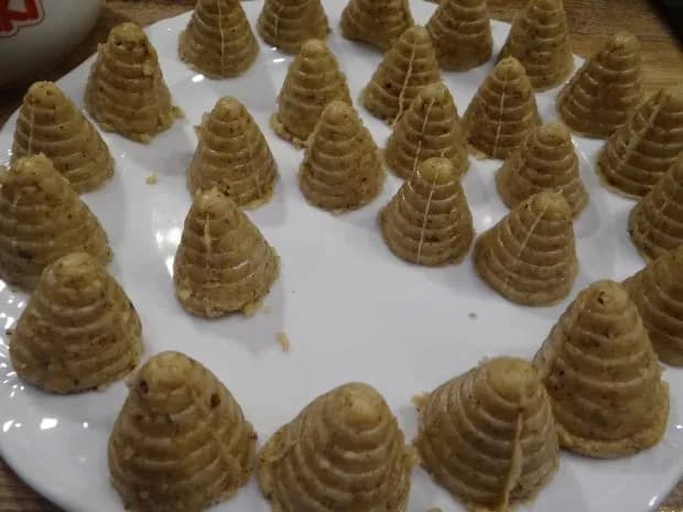 Jak zrobić ule ciastka – proste przepisy na pyszne ciasteczka